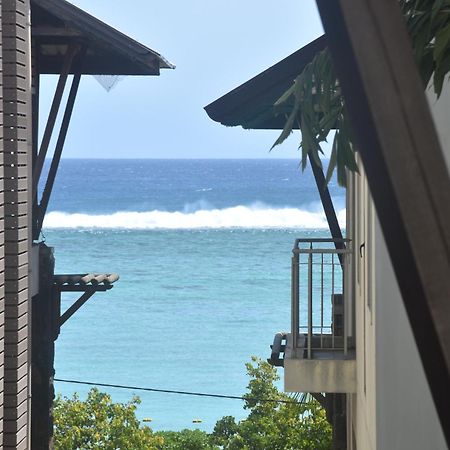 Blue Waves Beachfront Penthouse Flic en Flac Экстерьер фото